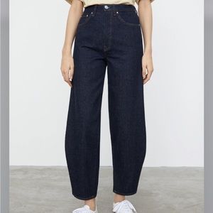 Toteme Barrel leg denim raw blue